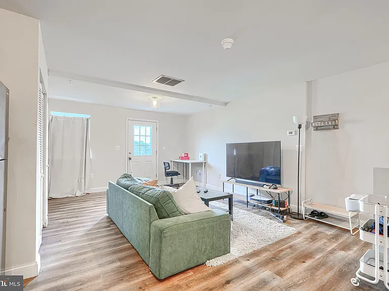 1729 Guilford Ave #3 — Photo 6