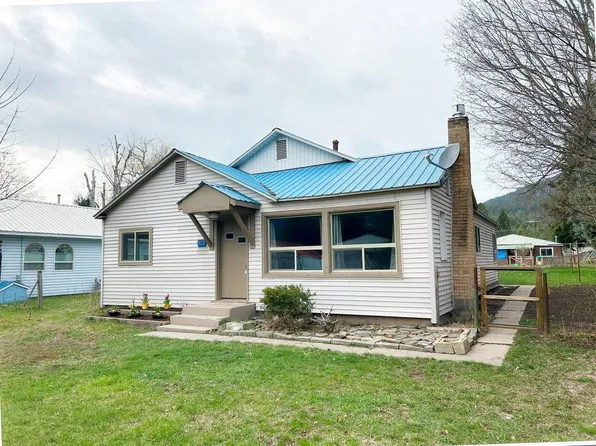 175 Canyon View Rd, Moyie Springs, ID 83845