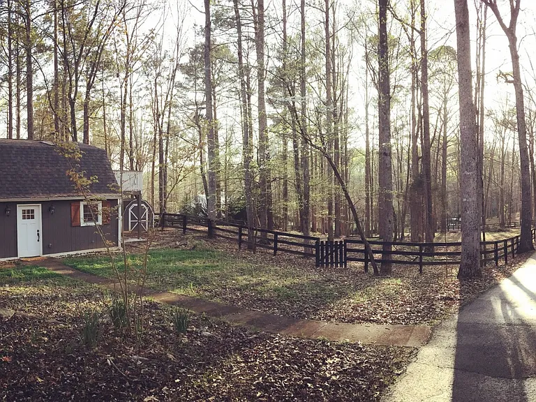 16271 Clarity Rd — Photo 2