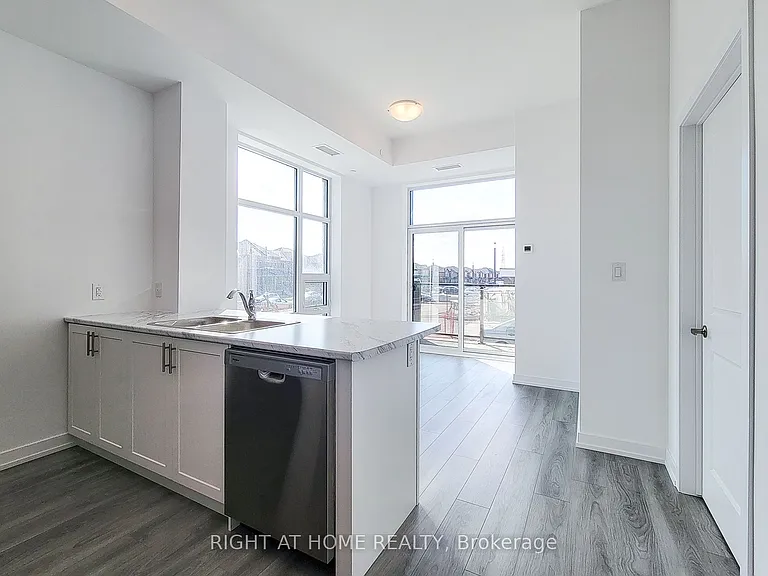 470 Dundas St E #112 — Photo 3