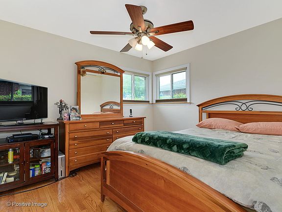 4th image of 5053 Elm St
