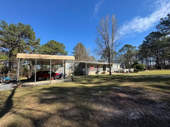 151 Plantation Rd, Carriere, MS 39426