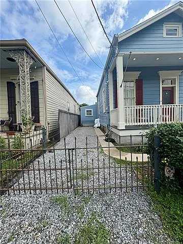 5121 Coliseum St — Photo 2