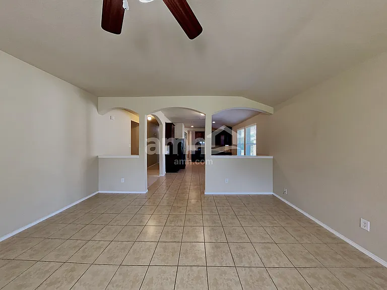 866 Fannin Dr — Photo 7