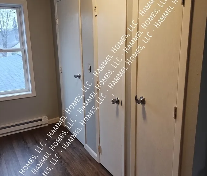 627 E 2nd St S #3 — Photo 12