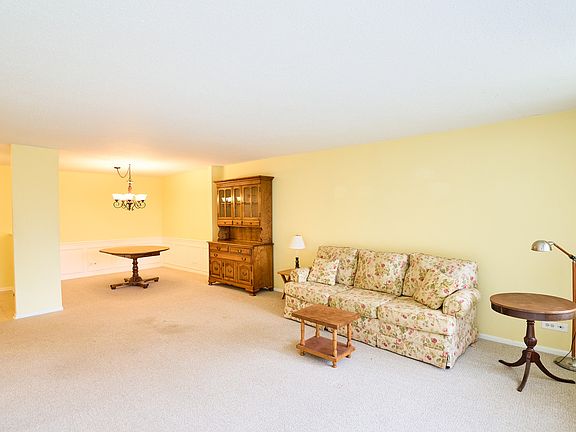 4th image of 2000 Saint Regis Dr APT 1B