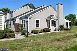 1401 Cambridge Ct — Photo 7