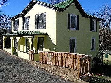 4-BR house w/ ADA compliant wheel chair ramp