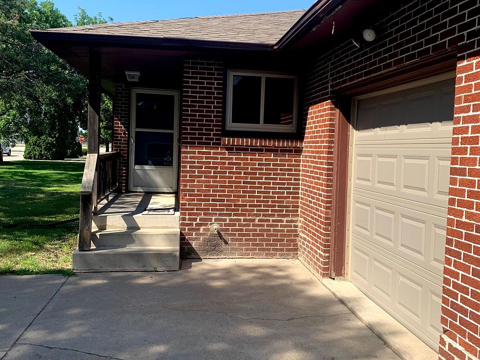2nd image of 2653 43rd Ave