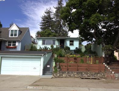 8374 Golf Links Rd, Oakland, CA, 94605