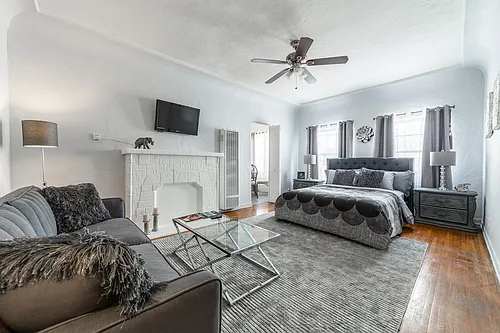 314 N Orange Grove Ave #106 Photo 1