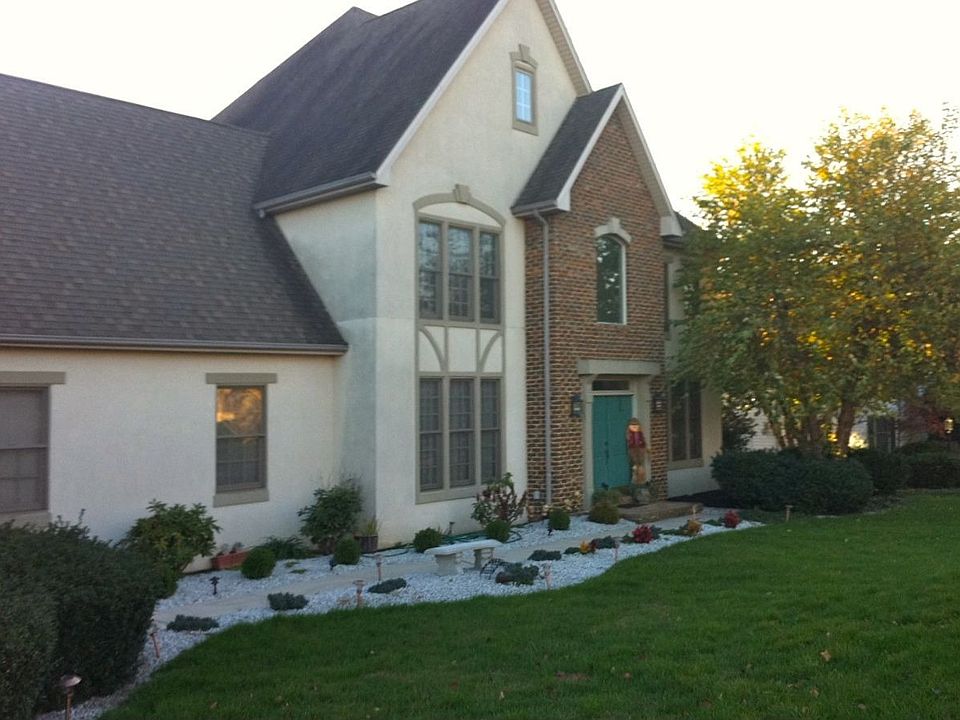 Brick/Stucco Exterior 1