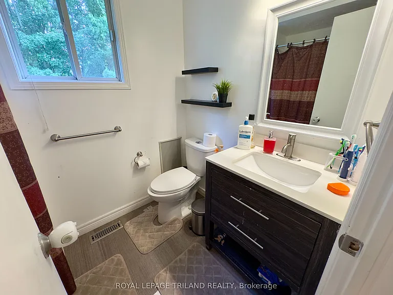 82 Meadowridge Rd — Photo 11