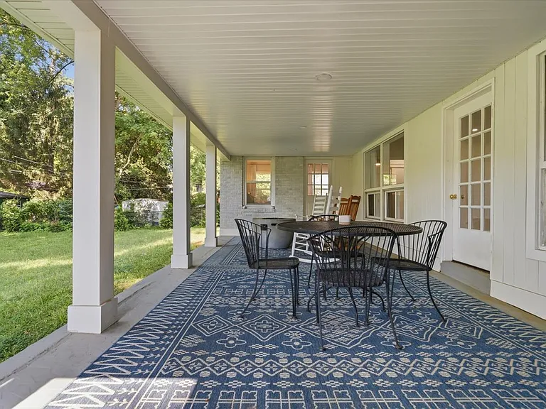 4665 Park Ave — Photo 25