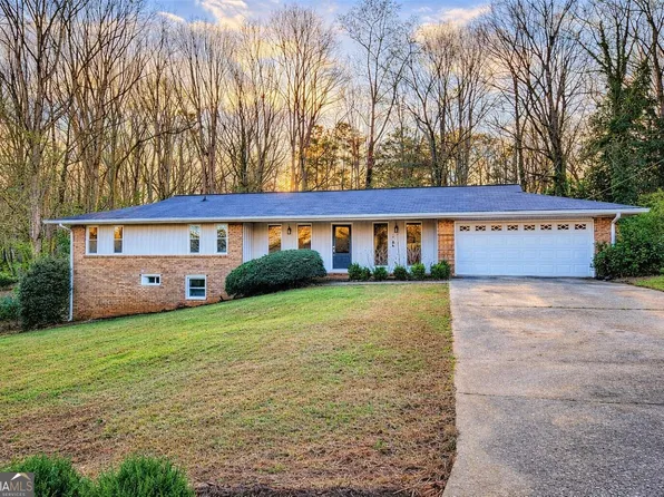 3730 Mill Glen Dr, Douglasville, GA 30135