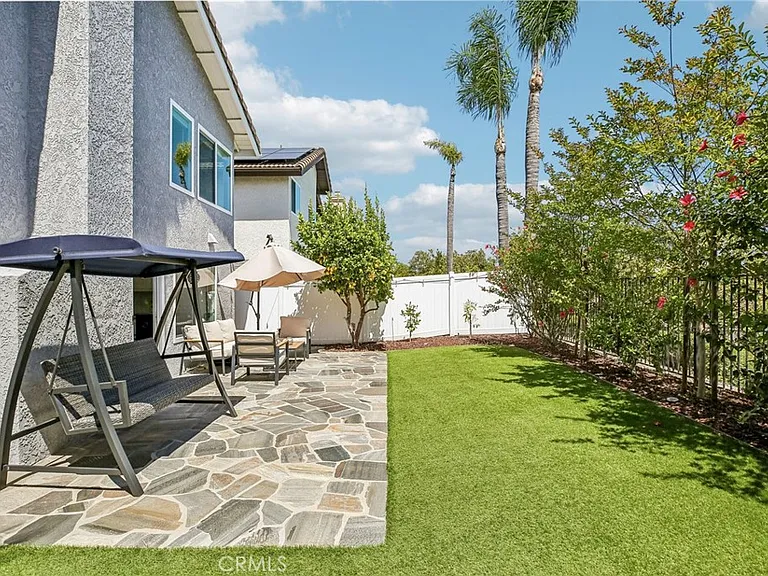 24882 Oxford Dr — Photo 33