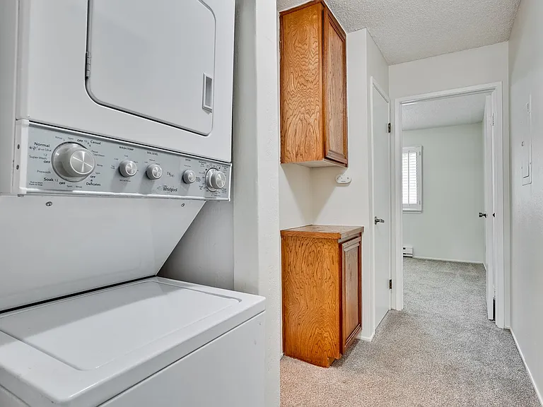 1083 N Abbott Ave — Photo 22