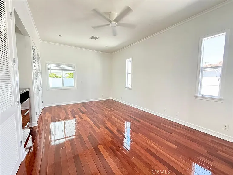 5639 Natick Ave — Photo 11