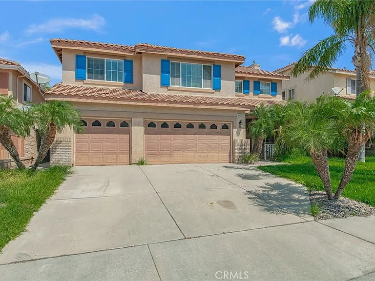 16432 Landmark Dr — Photo 1