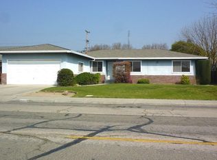 2144 Barbara St, Selma, CA 93662