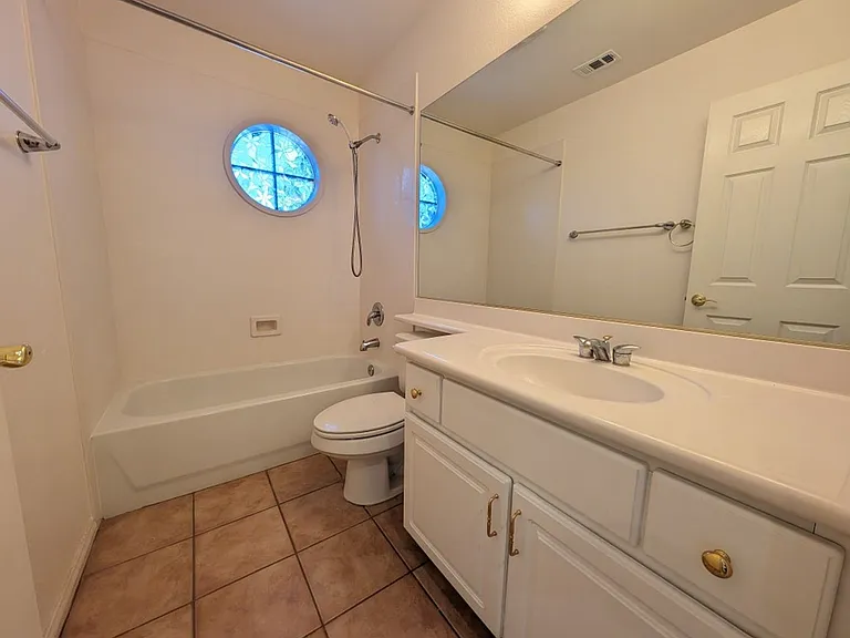 10900 Royal Highlands St — Photo 21