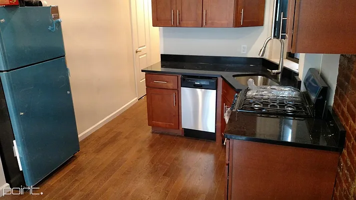 Rented by Point NYC | media 10