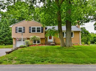 8 Fair Oak Rd, Dedham, MA 02026