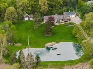 3200 Cook Ct, Rochester, MI 48306