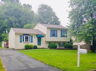 114 Rose Cir, Newark, DE 19711