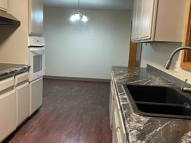 1201 Ponderosa Dr — Photo 4