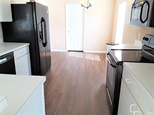 6203 Venezia Pl — Photo 3