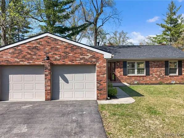 300 Elmhurst Drive, Madison, IN 47250