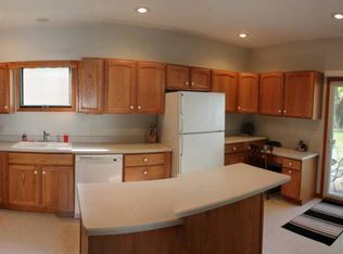 528 E Main St, Morrison, IL 61270