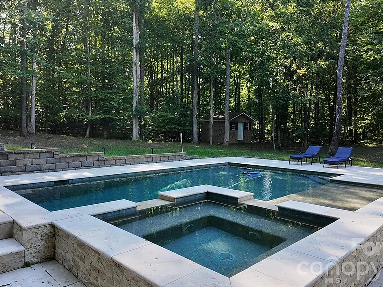 410 Farm Branch Dr — Photo 4