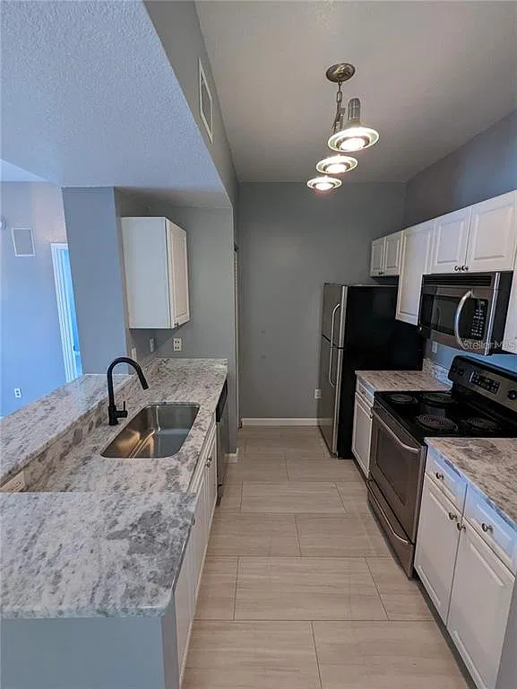 2 bed, 2.0 bath, 1041 sqft, $1,850 — Photo 4