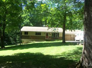 15173 Gresham Rd, Mackinaw, IL 61755