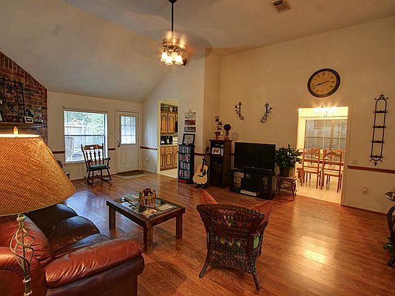 Den looking to back yard!