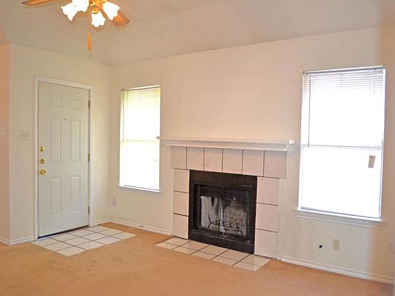 3rd image of 2028 Wesley Dr