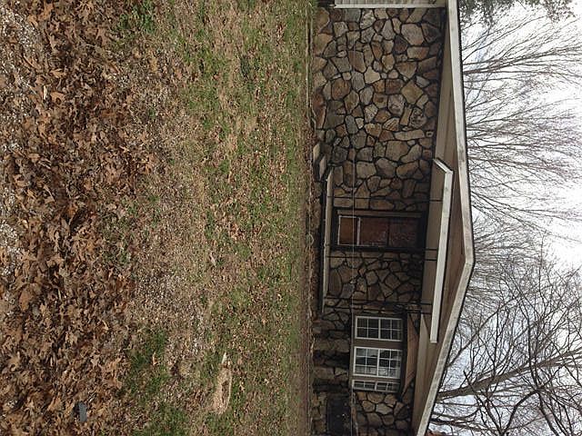 2nd image of 2945 Fairview Rd