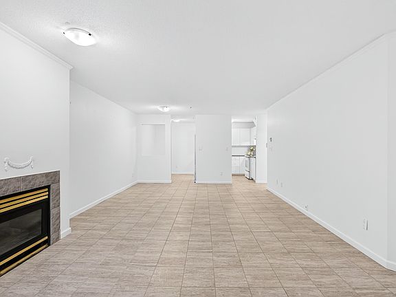 4th image of 22351 Saint Anne Ave #403