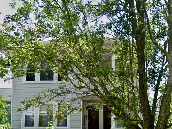 50 Dunnell Ave Floor 1, Pawtucket, RI 02860