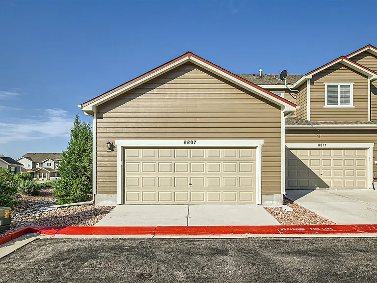 8807 Bella Flora Hts — Photo 11