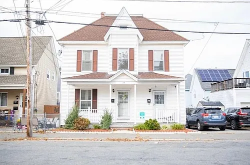 174 4th Ave #B Photo 1