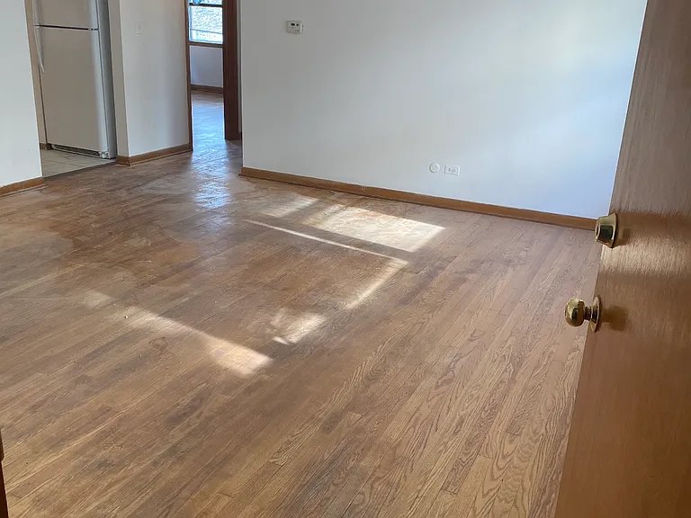 5223 N Reserve Ave #1 — Photo 2