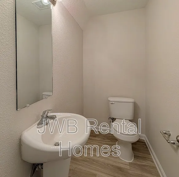8498 McGirts Village Ln — Photo 6