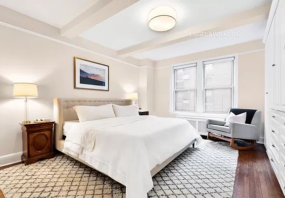 4th image of 325 E 79th St APT 4C