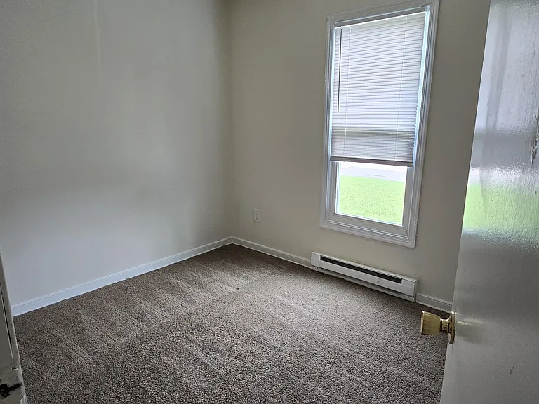 8806 Leafycreek Dr — Photo 13