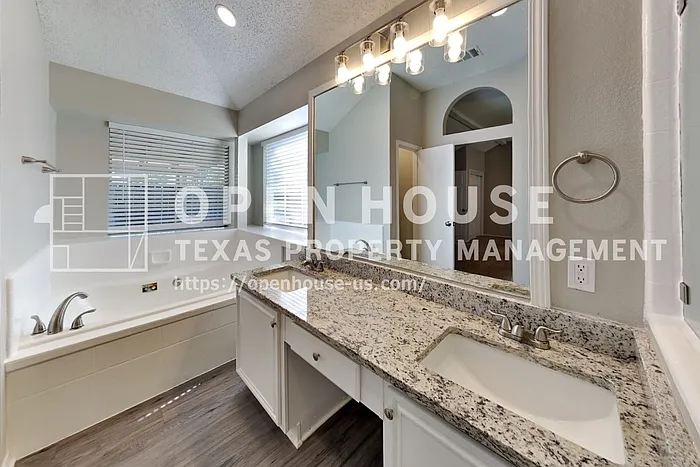 4207 Red Spruce Ln — Photo 9