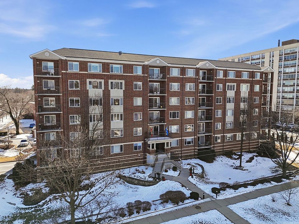1st image of 31 E Grove St APT 501