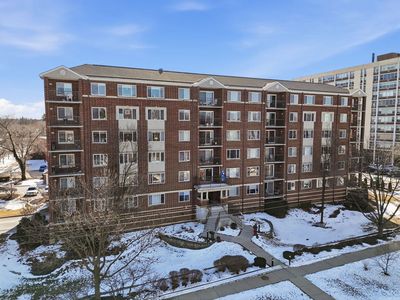 31 E Grove St APT 501, Lombard, IL, 60148